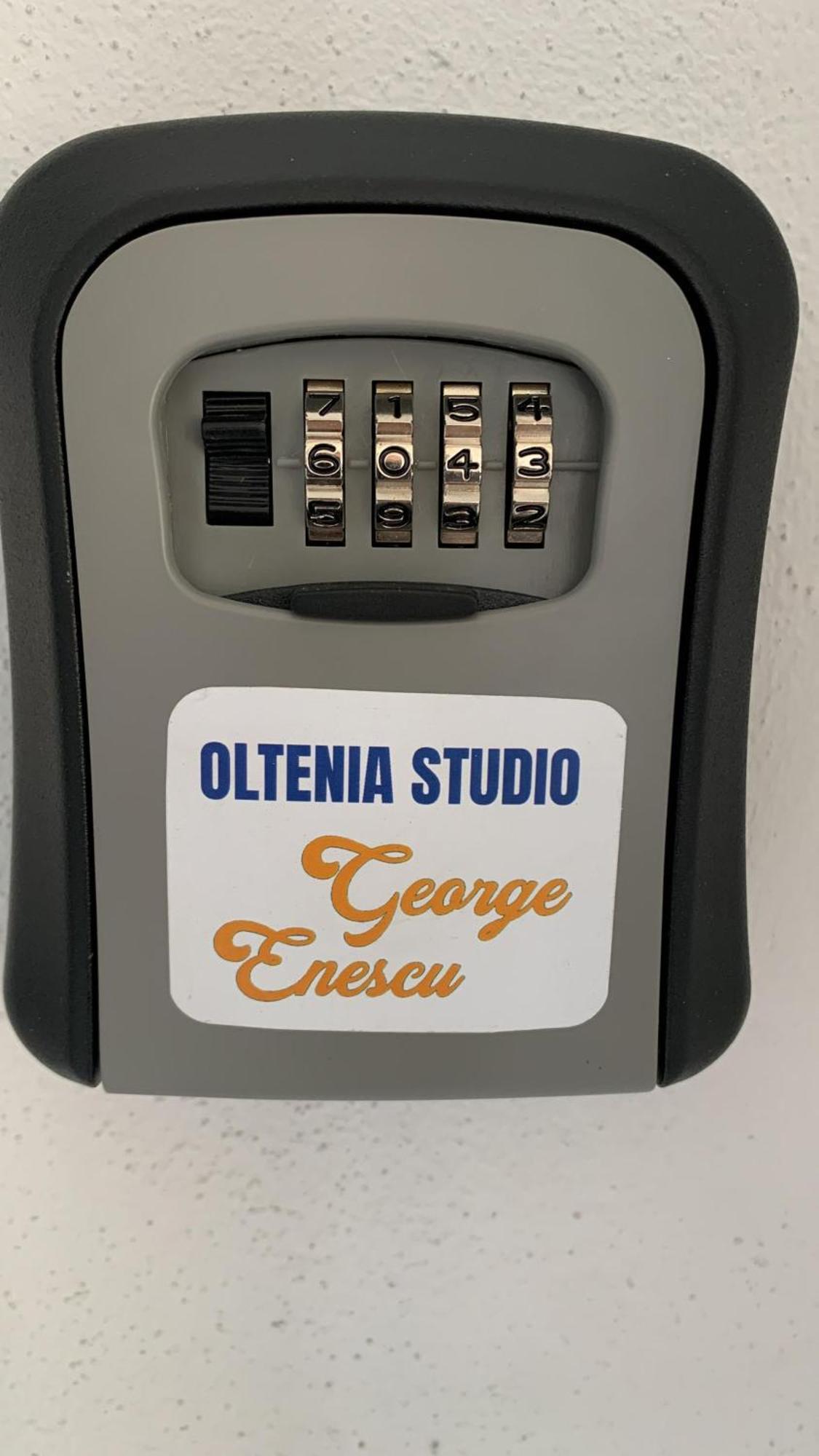 Oltenia Studio George Enescu Craiova Eksteriør billede
